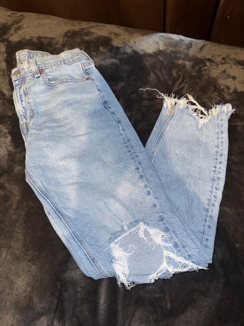 American Eagle 90’s  Skinny Jeans Light Wash Stretch Denim Frayed Cuff